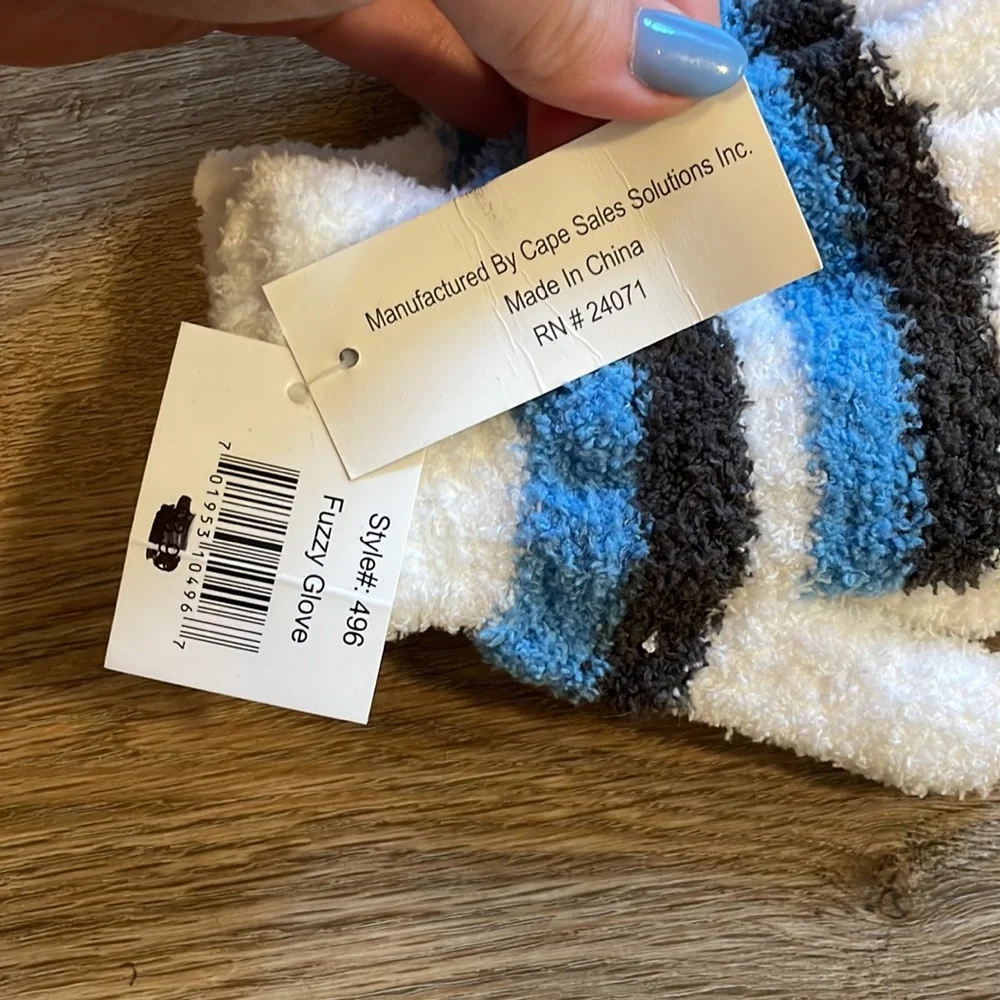 NWT Smarttrend Blue, White & Black Striped Fuzzy Gloves